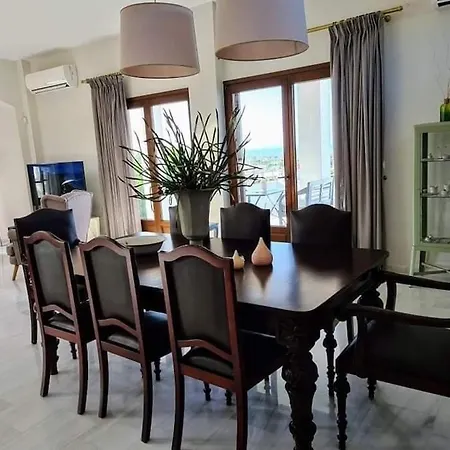 Sobre - Spacious And Comfortable. Villa