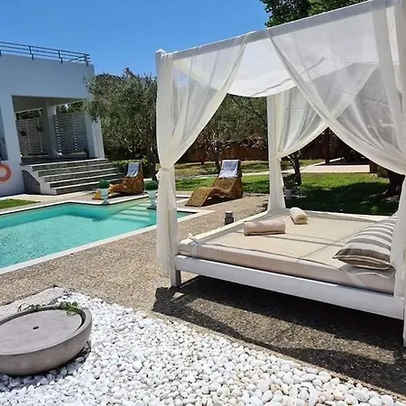 Sobre - Spacious And Comfortable. Villa