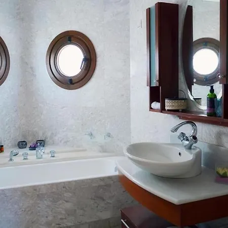 Sobre - Spacious And Comfortable. Villa